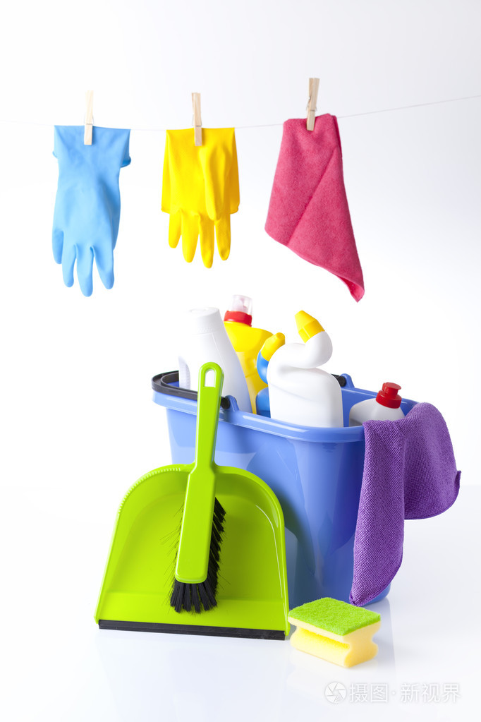 白色衣物清洁指南 洗涤剂的选择与使用技巧